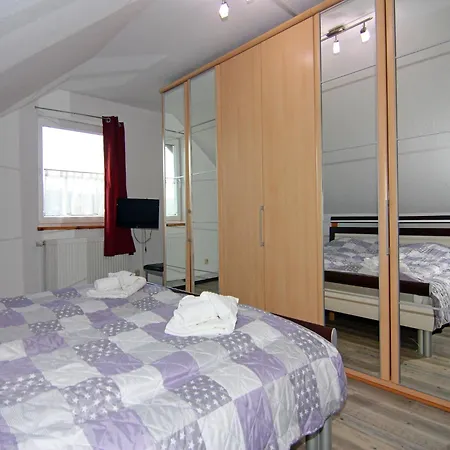 Hébergement de vacances Doppelhaushaelfte In Bansin, Cleaning Included *